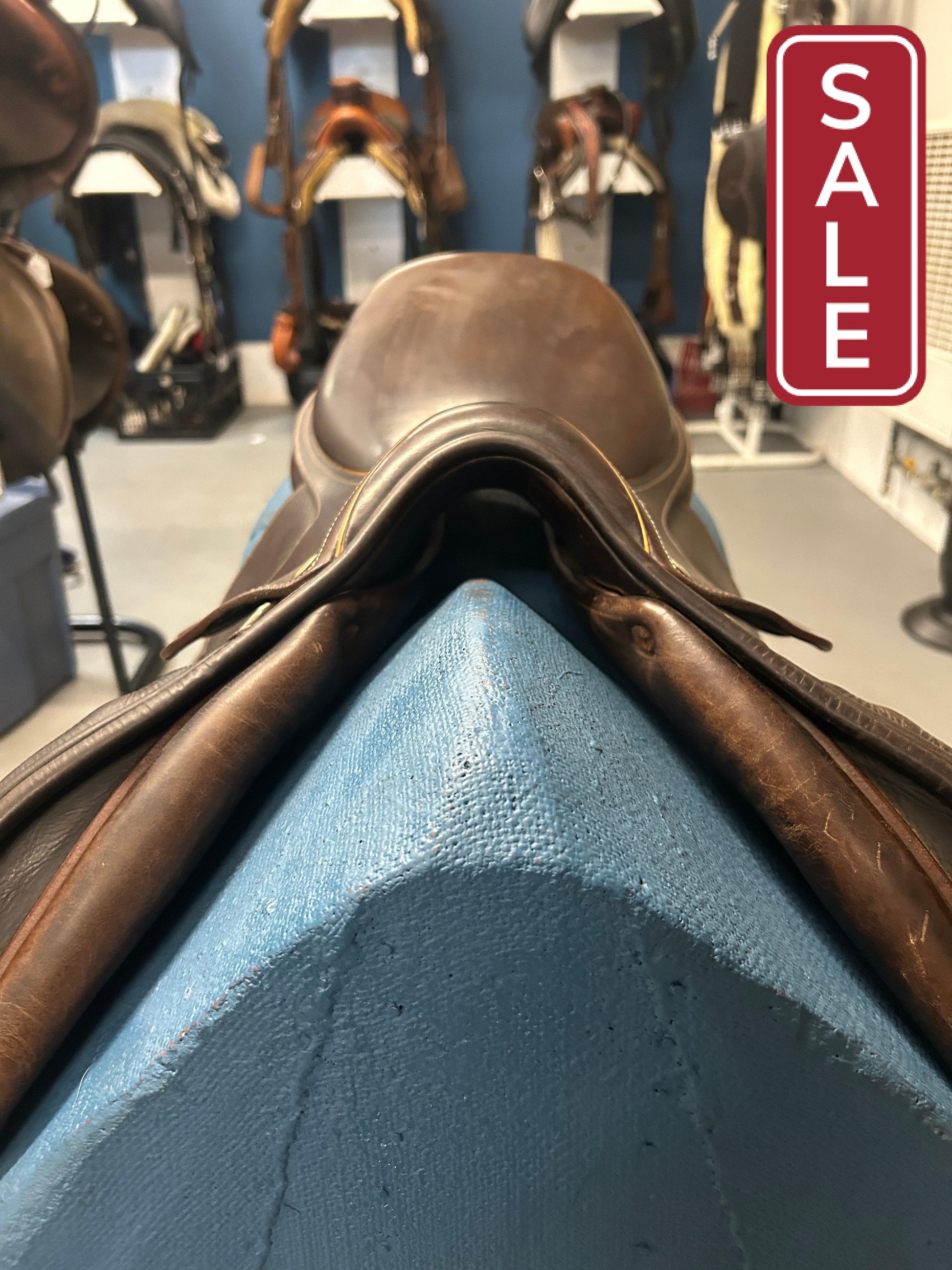 17" Luc Childeric FP 3.5A Saddle-Saddle-Consignment-Evolution Equestrian Co.