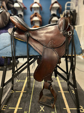 Load image into Gallery viewer, 15.5&quot; Synergist Endurance Saddle

