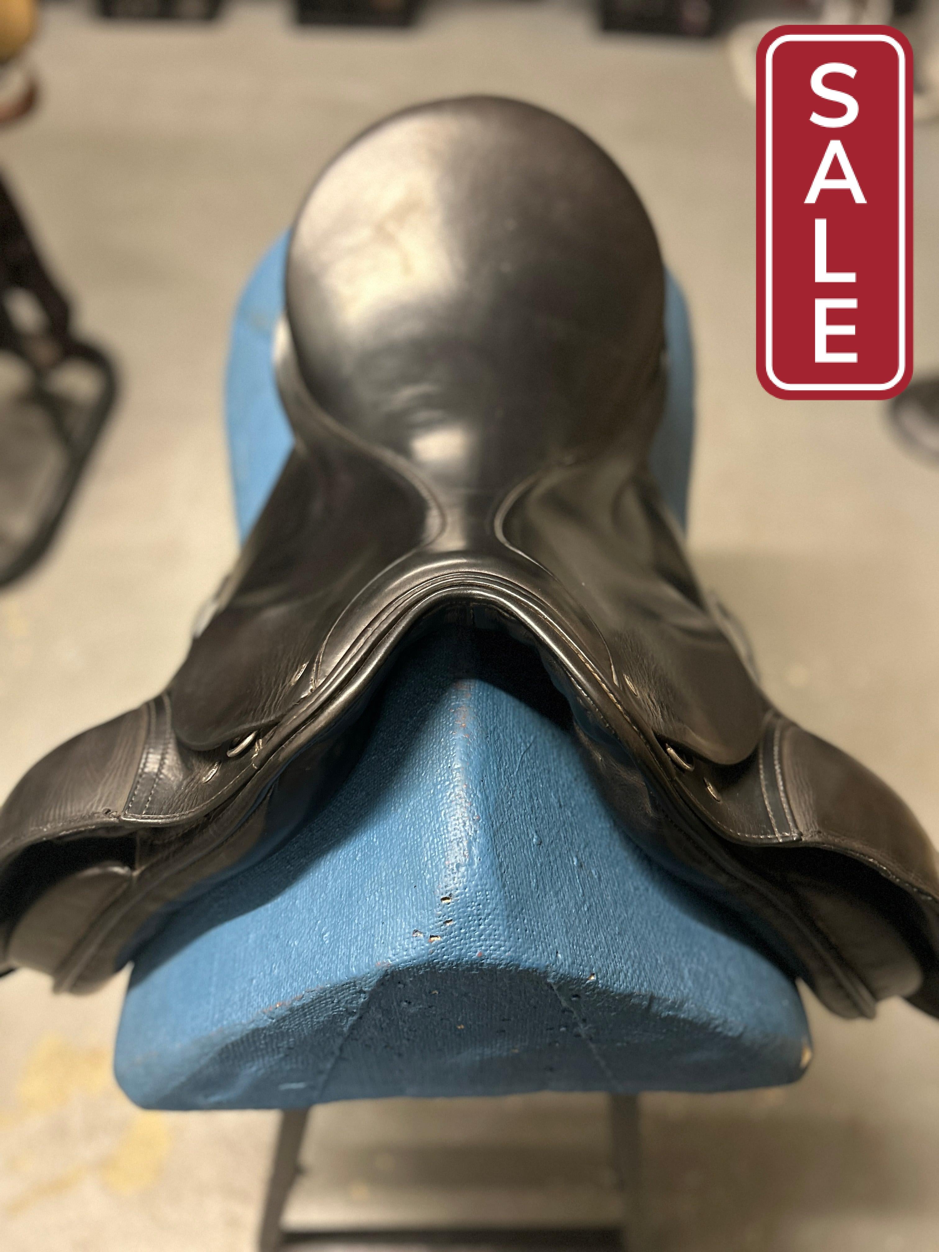 17.5" Passier Relevant Dressage Saddle-Saddle-Consignment-Evolution Equestrian Co.