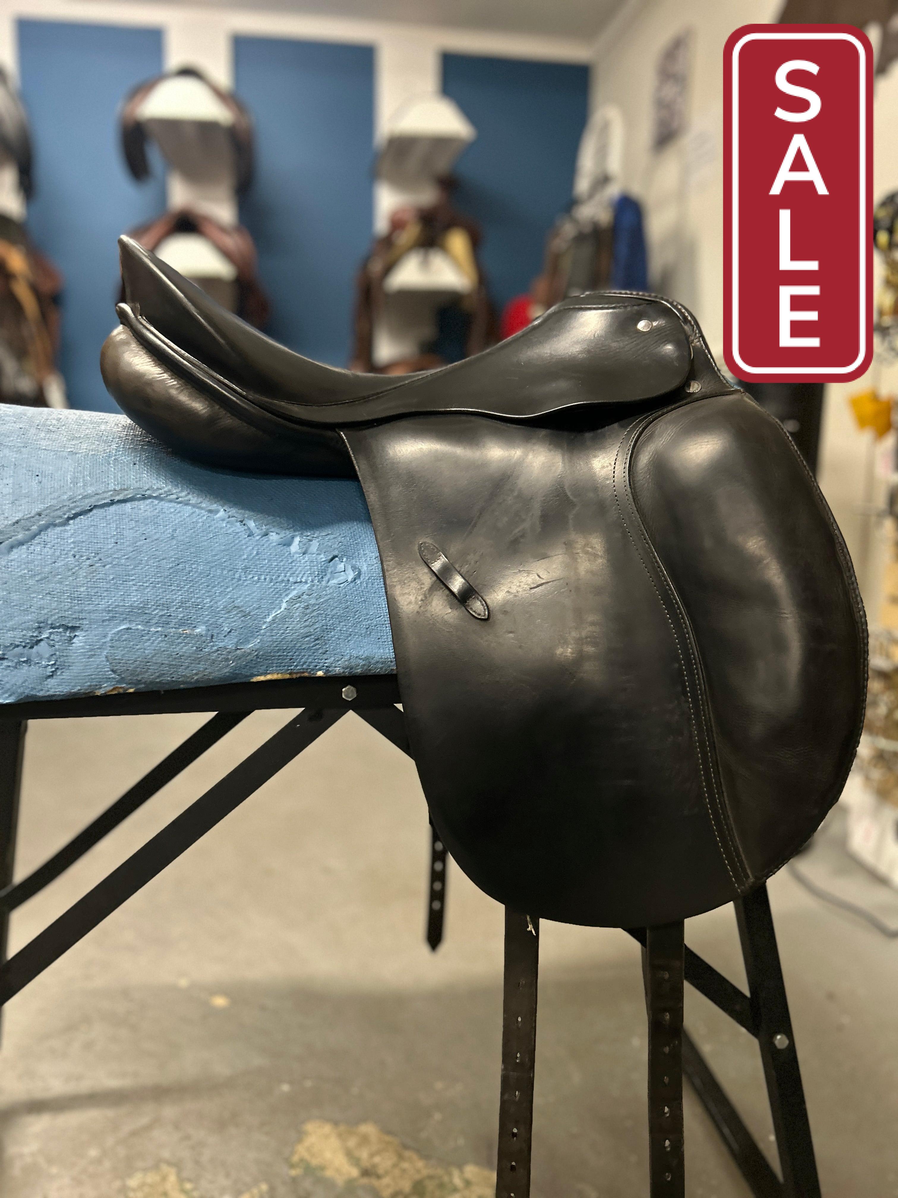 17.5" Passier Relevant Dressage Saddle-Saddle-Consignment-Evolution Equestrian Co.
