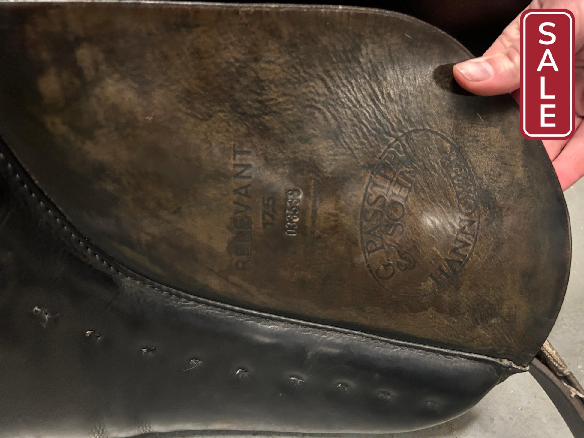 17.5" Passier Relevant Dressage Saddle-Saddle-Consignment-Evolution Equestrian Co.