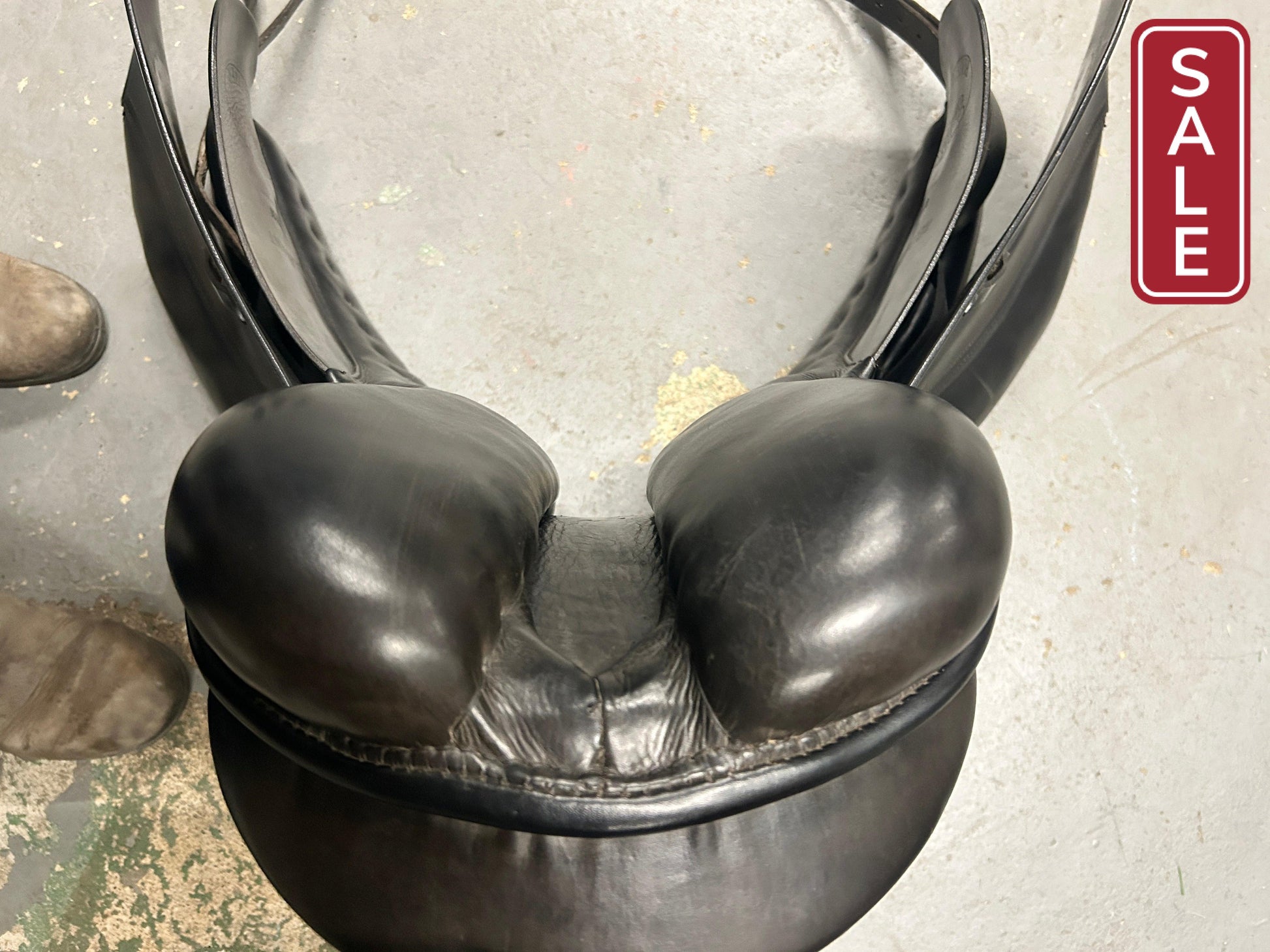 17.5" Passier Relevant Dressage Saddle-Saddle-Consignment-Evolution Equestrian Co.