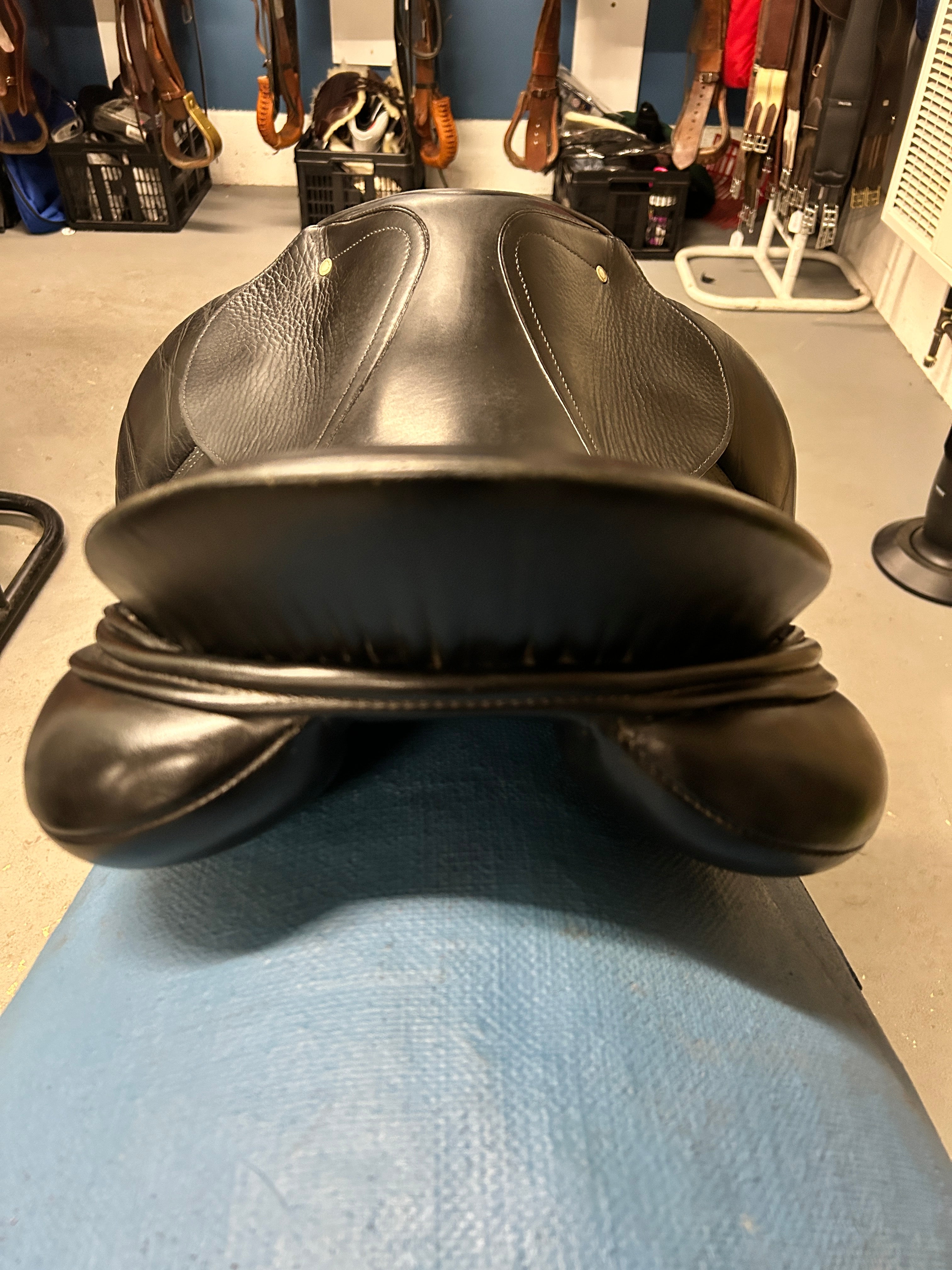 17.5" Schleese Wave Dressage Saddle-Saddle-Consignment-Evolution Equestrian Co.