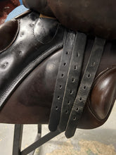 Load image into Gallery viewer, 17.5&quot; Stubben Roxanne Close Contact Saddle-Saddle-Consignment-Evolution Equestrian Co.
