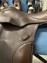 Load image into Gallery viewer, 17.5&quot; Stubben Roxanne Close Contact Saddle-Saddle-Consignment-Evolution Equestrian Co.
