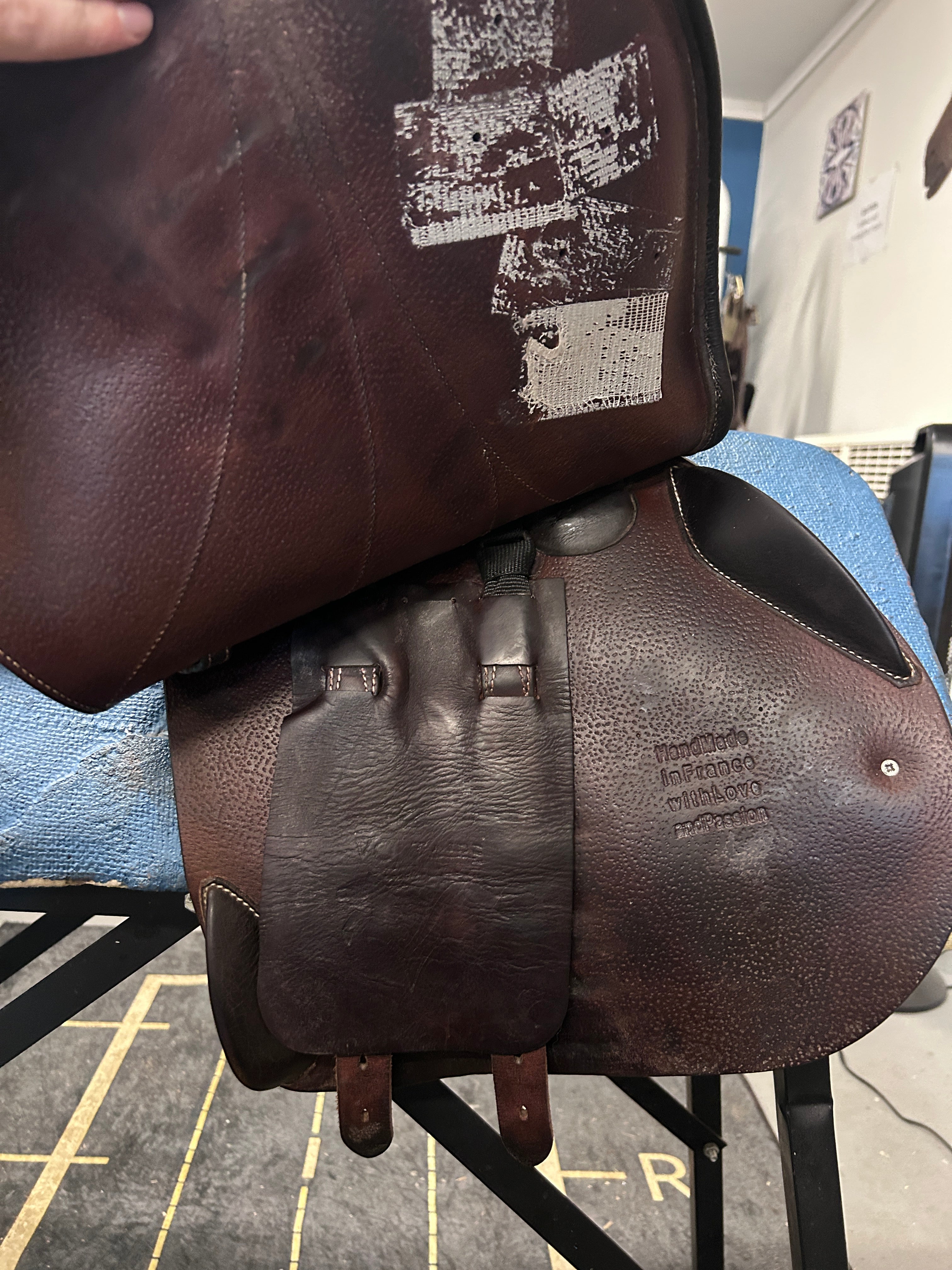 17.5" Voltaire Blue Infinite 3AA Close Contact Saddle-Saddle-Consignment-Evolution Equestrian Co.