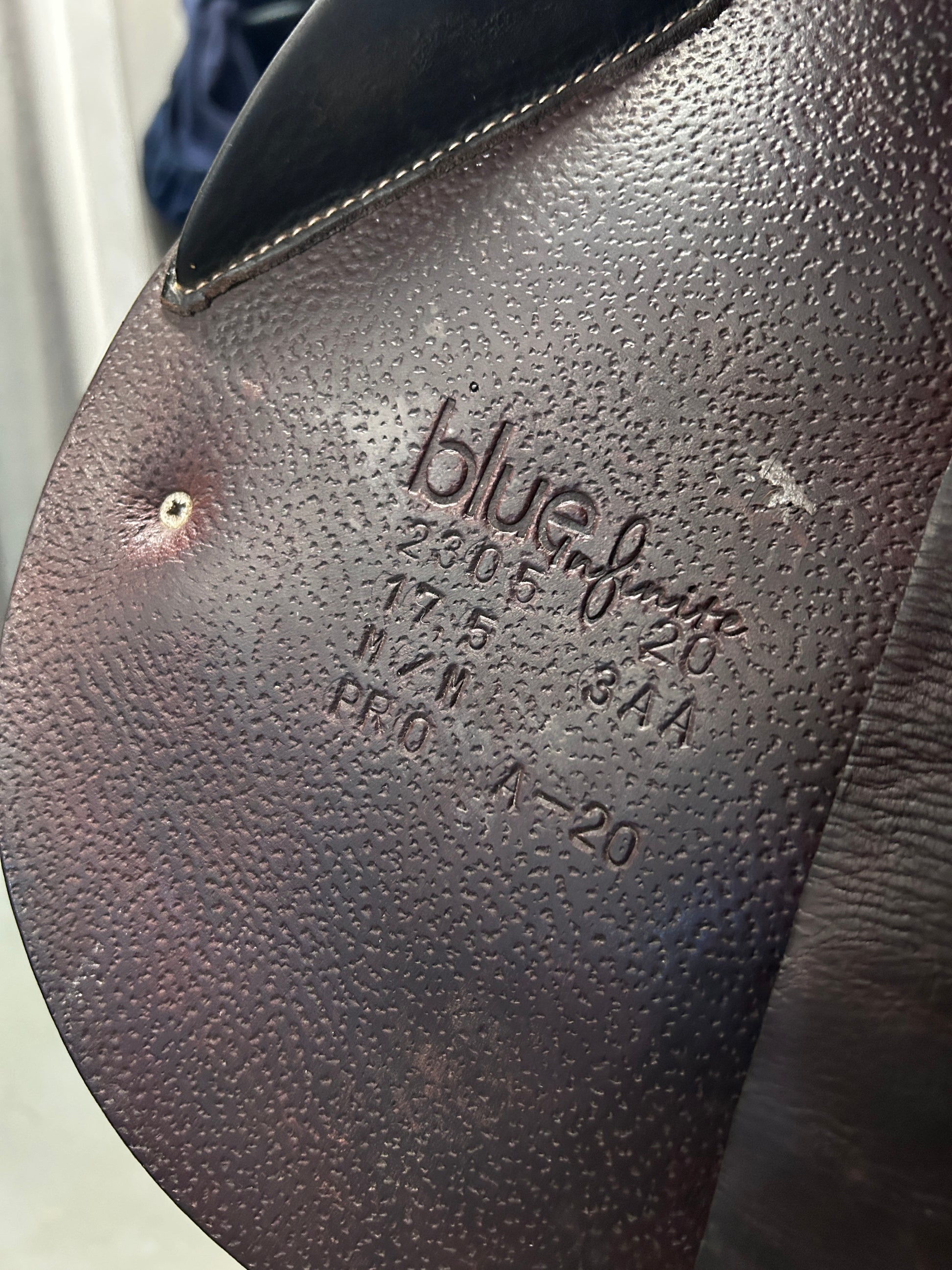 17.5" Voltaire Blue Infinite 3AA Close Contact Saddle-Saddle-Consignment-Evolution Equestrian Co.