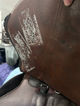 Load image into Gallery viewer, 17.5&quot; Voltaire Blue Infinite 3AA Close Contact Saddle-Saddle-Consignment-Evolution Equestrian Co.
