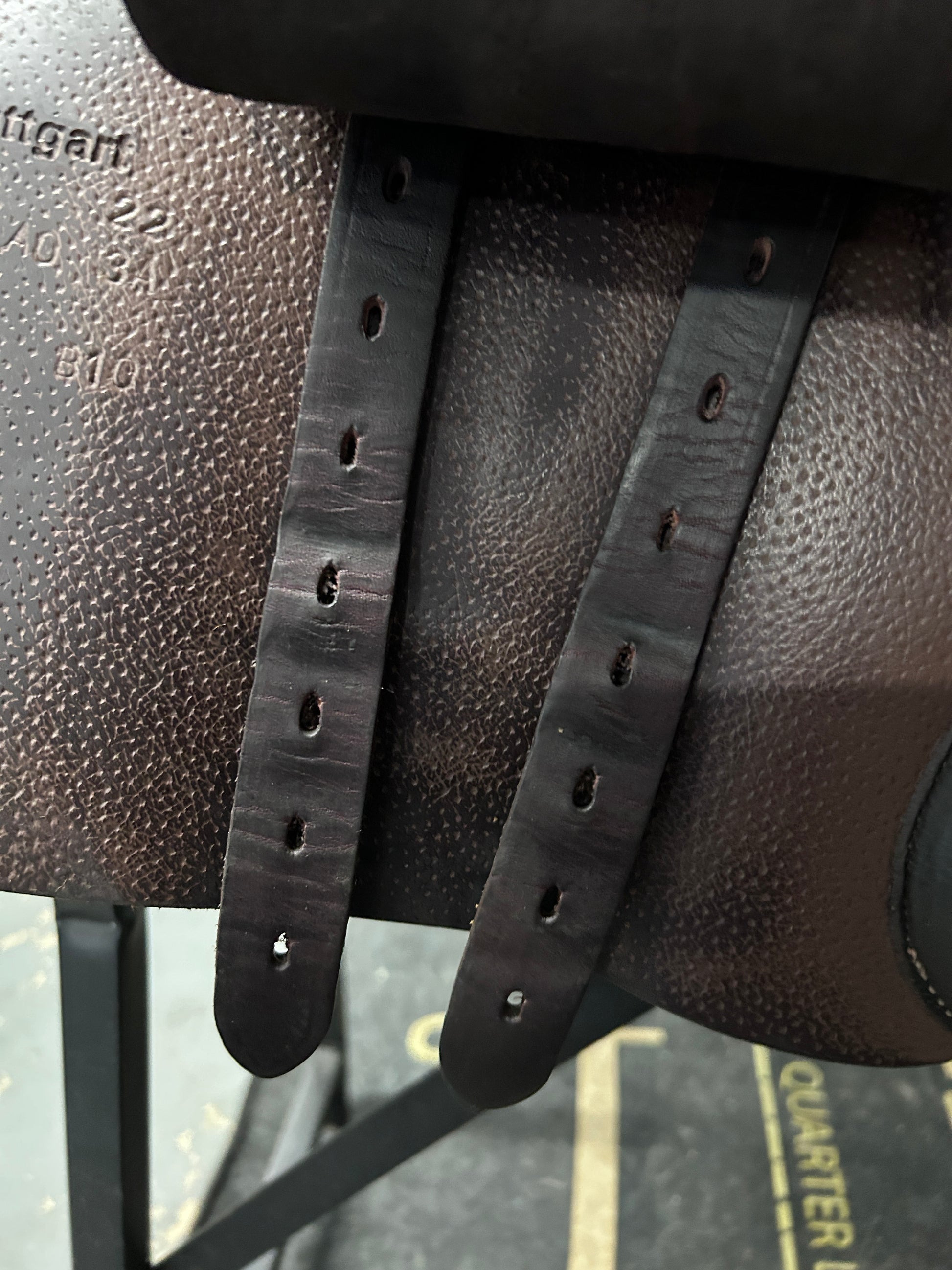 17.5" Voltaire Stuttgart 3A Close Contact Saddle-Saddle-Consignment-Evolution Equestrian Co.