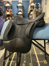 Load image into Gallery viewer, 17.5&quot; Wintec Pro Endurance Saddle-Saddle-Consignment-Evolution Equestrian Co.
