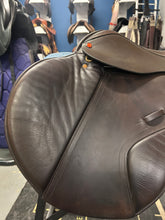 Load image into Gallery viewer, 18&quot; Albion Legend K2 Close Contact Saddle-Saddle-Consignment-Evolution Equestrian Co.
