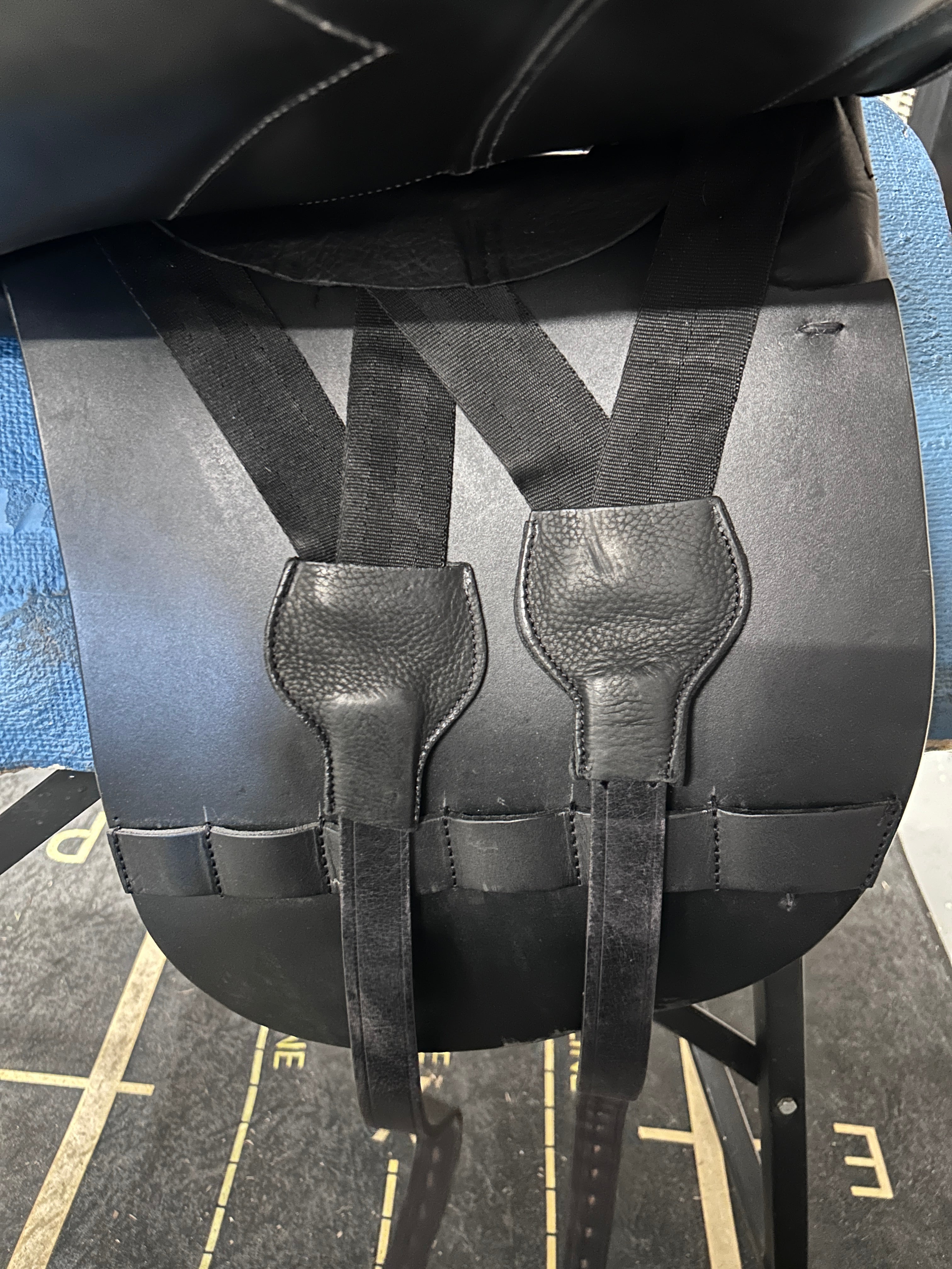 18" Lovas Legato Dressage Saddle-Saddle-Consignment-Evolution Equestrian Co.