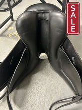 Load image into Gallery viewer, 18&quot; NSC Dressage Saddle-Saddle-Consignment-Evolution Equestrian Co.
