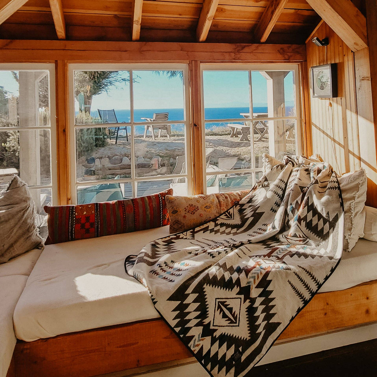 Wylde Brigade - Cuenca Aztec Reversible Blanket: Queen-Wylde Brigade-Evolution Equestrian Co.