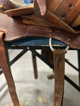 Load image into Gallery viewer, 14&quot; Frontier Barrel Saddle
