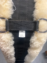 Load image into Gallery viewer, Professionals Choice Shearling Cinch 34&quot;
