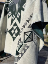 Load image into Gallery viewer, Wylde Brigade Latacunga Aztec Reversible Blanket: Queen
