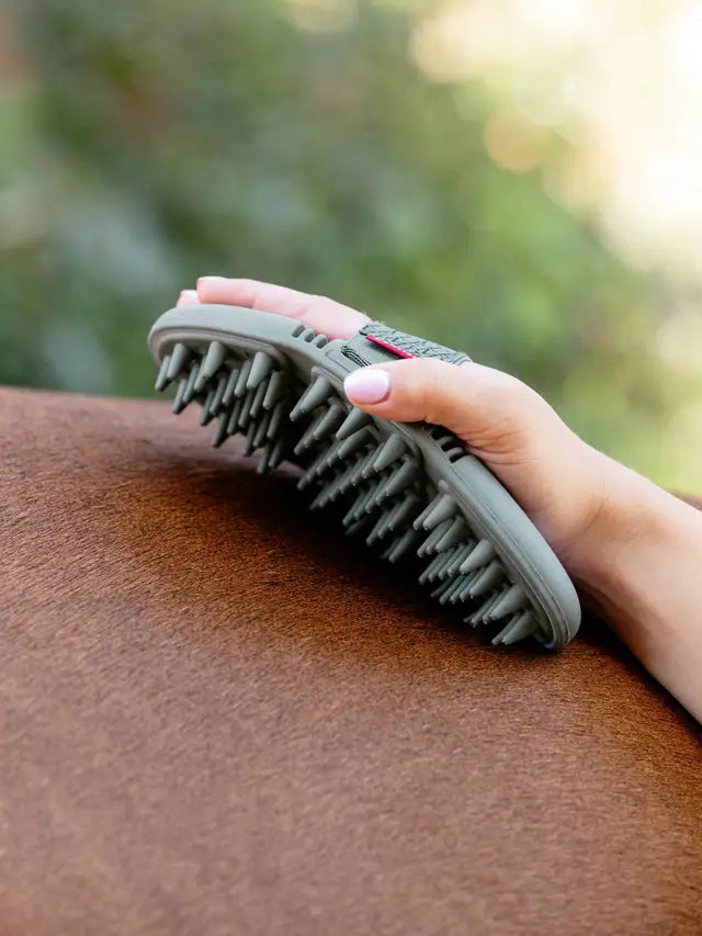 LeMieux Lilac Flexi Massage Brush
