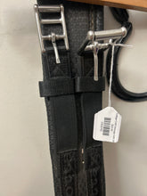Load image into Gallery viewer, Cottage Craft Dressage Girth 26&quot;

