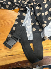 Load image into Gallery viewer, Black and Tan Slinky Hood
