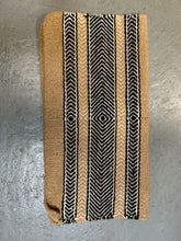 Load image into Gallery viewer, Western Saddle Blanket Tan/Black
