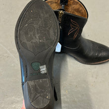 Load image into Gallery viewer, Ariat Darling Western Boots 10B
