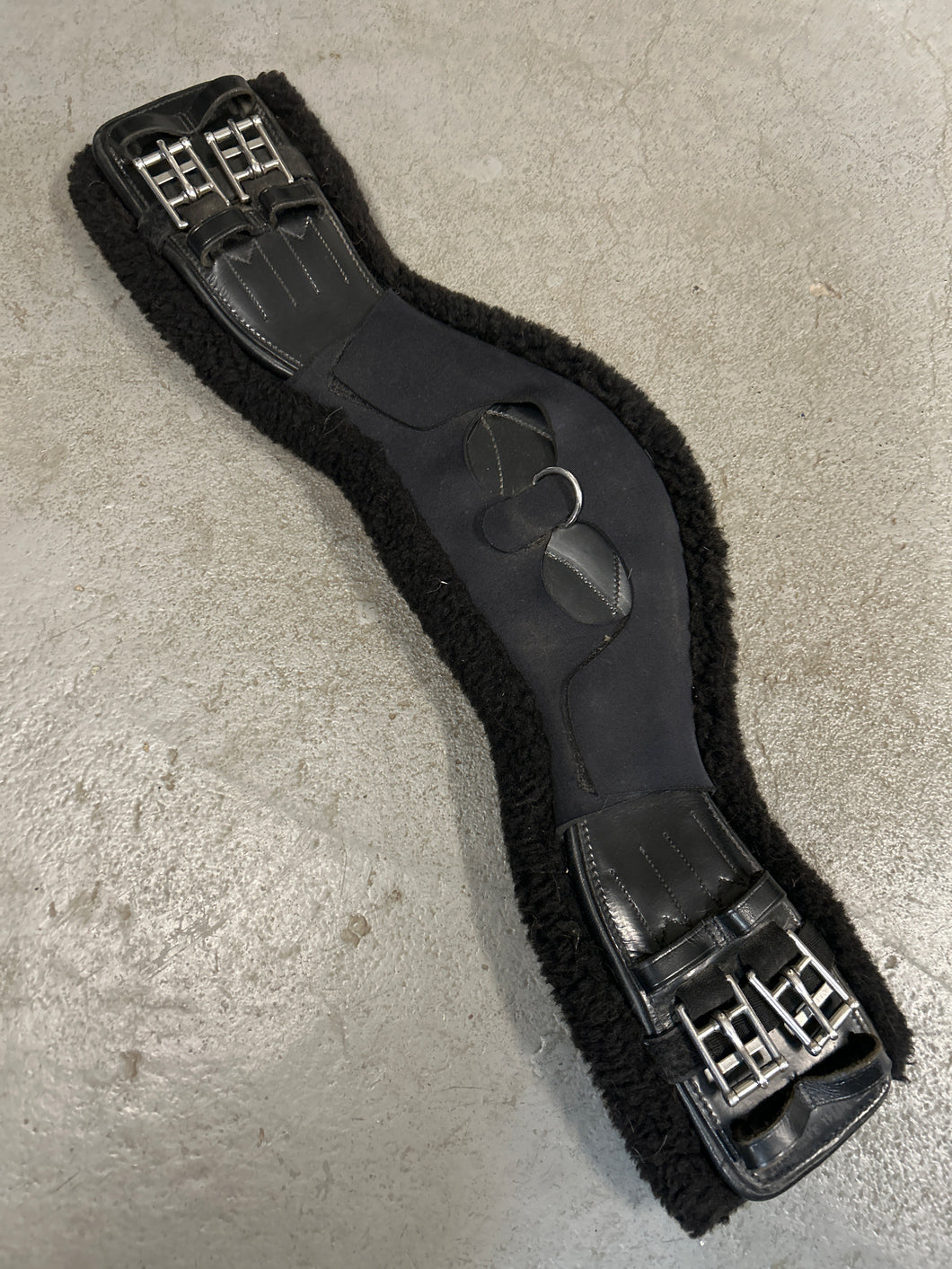 Total Saddle Fit Shoulder Fit Relief Dressage Girth 24