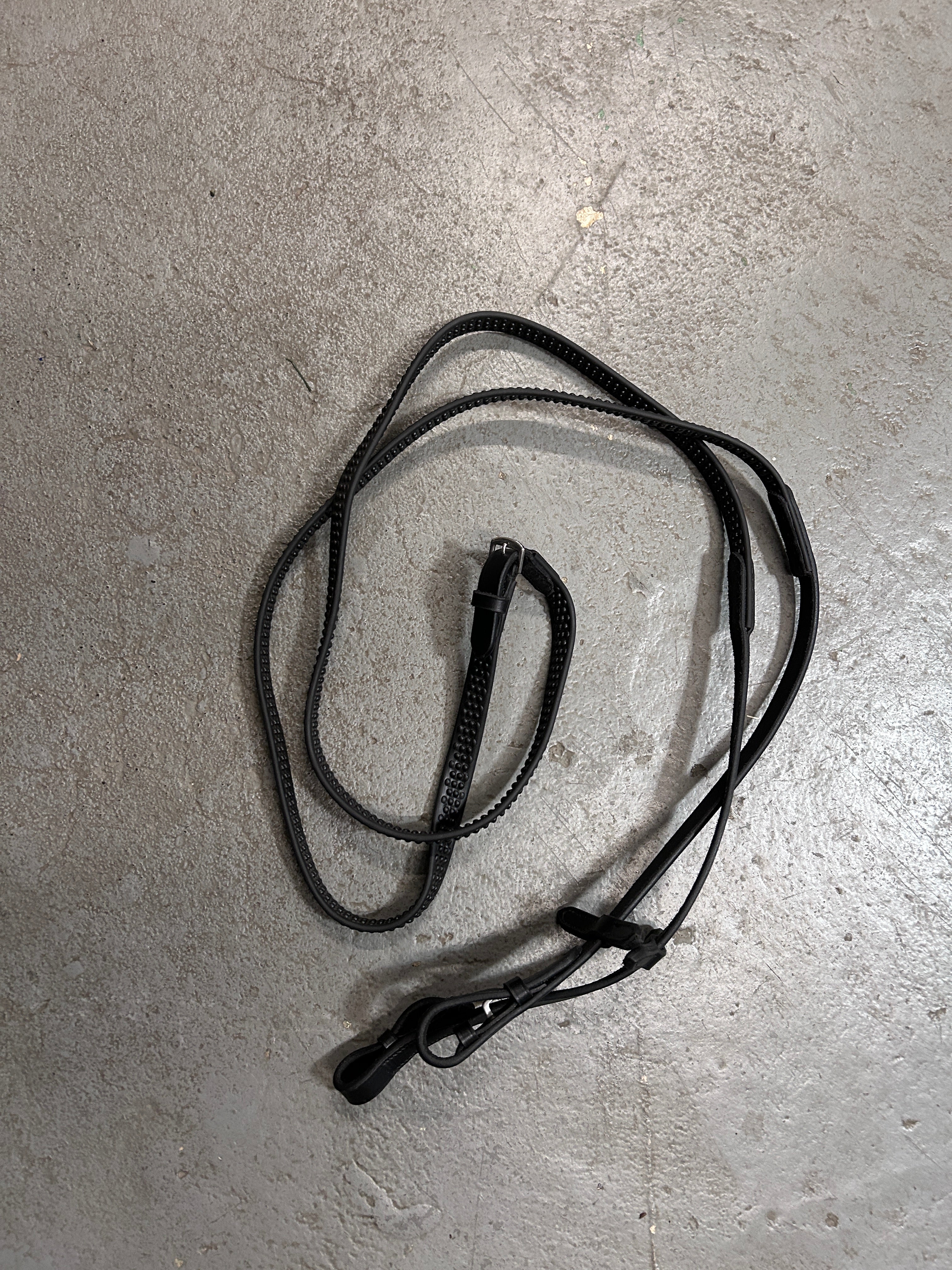 Black Rubber Reins