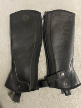 Load image into Gallery viewer, Auken Leather Half Chaps XSmall
