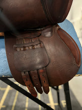 Load image into Gallery viewer, 15-3/4&quot; Pessoa Pony Saddle

