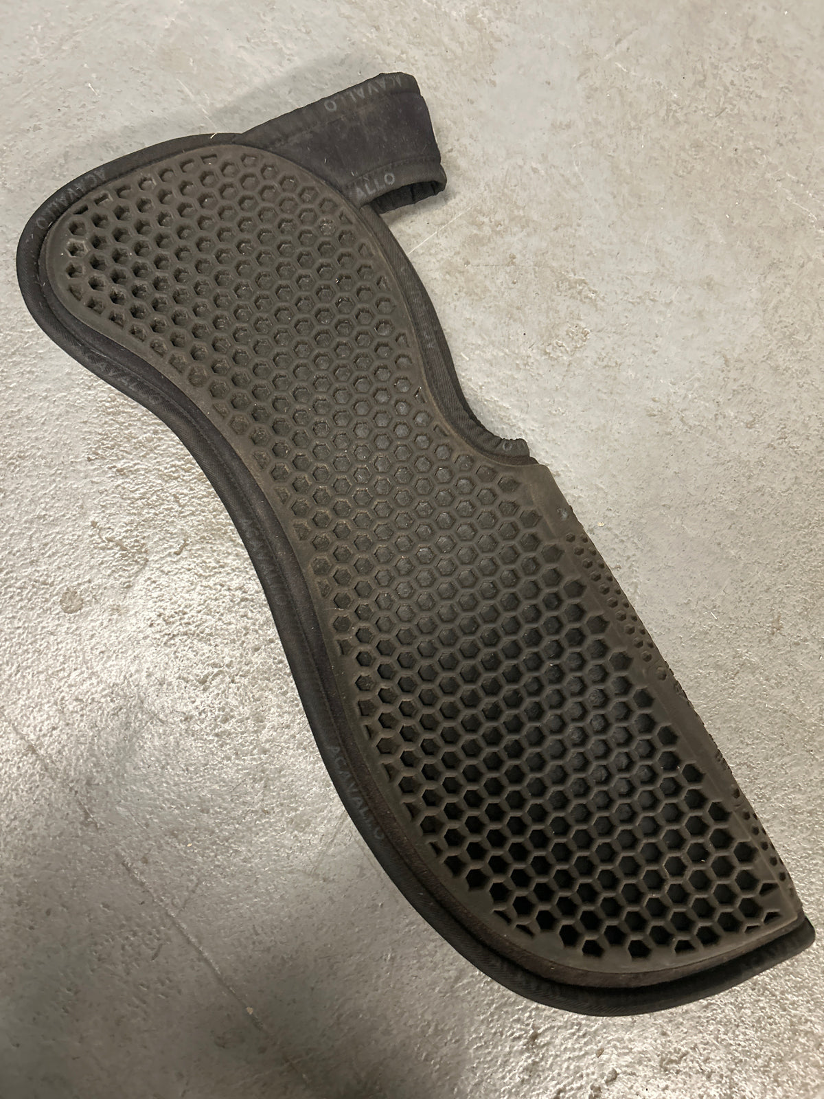 Acavallo Hexagon Gel Memory Foam Half Pad