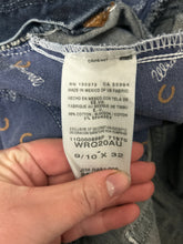 Load image into Gallery viewer, Wrangler Q-Baby Jeans 9/10 x 32
