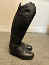 Load image into Gallery viewer, Mountain Horse Field Boots 6W
