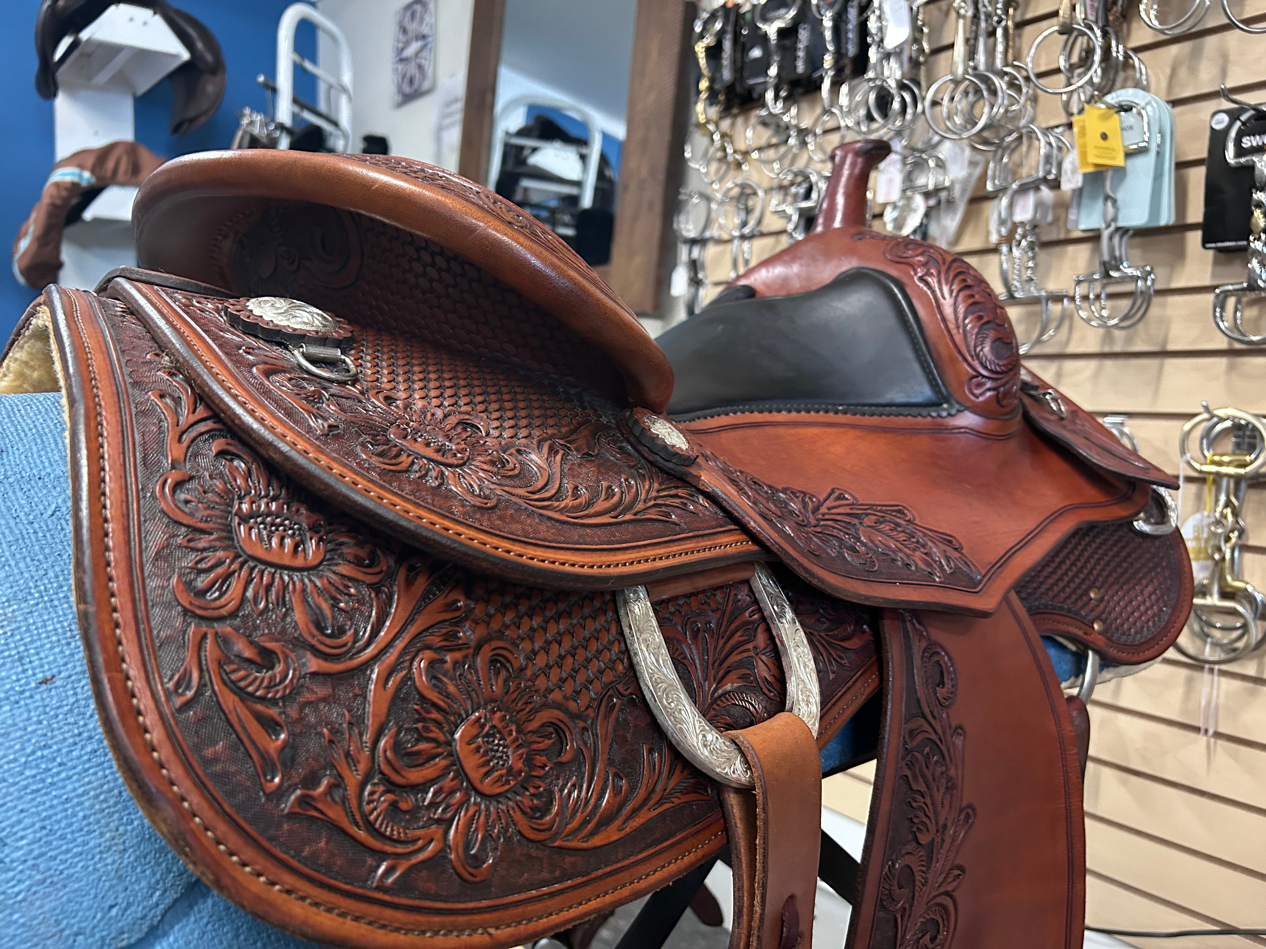 15.5" Continental Western Saddle