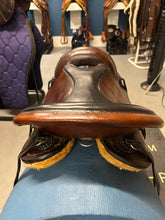 Load image into Gallery viewer, 15.5&quot; Synergist Endurance Saddle
