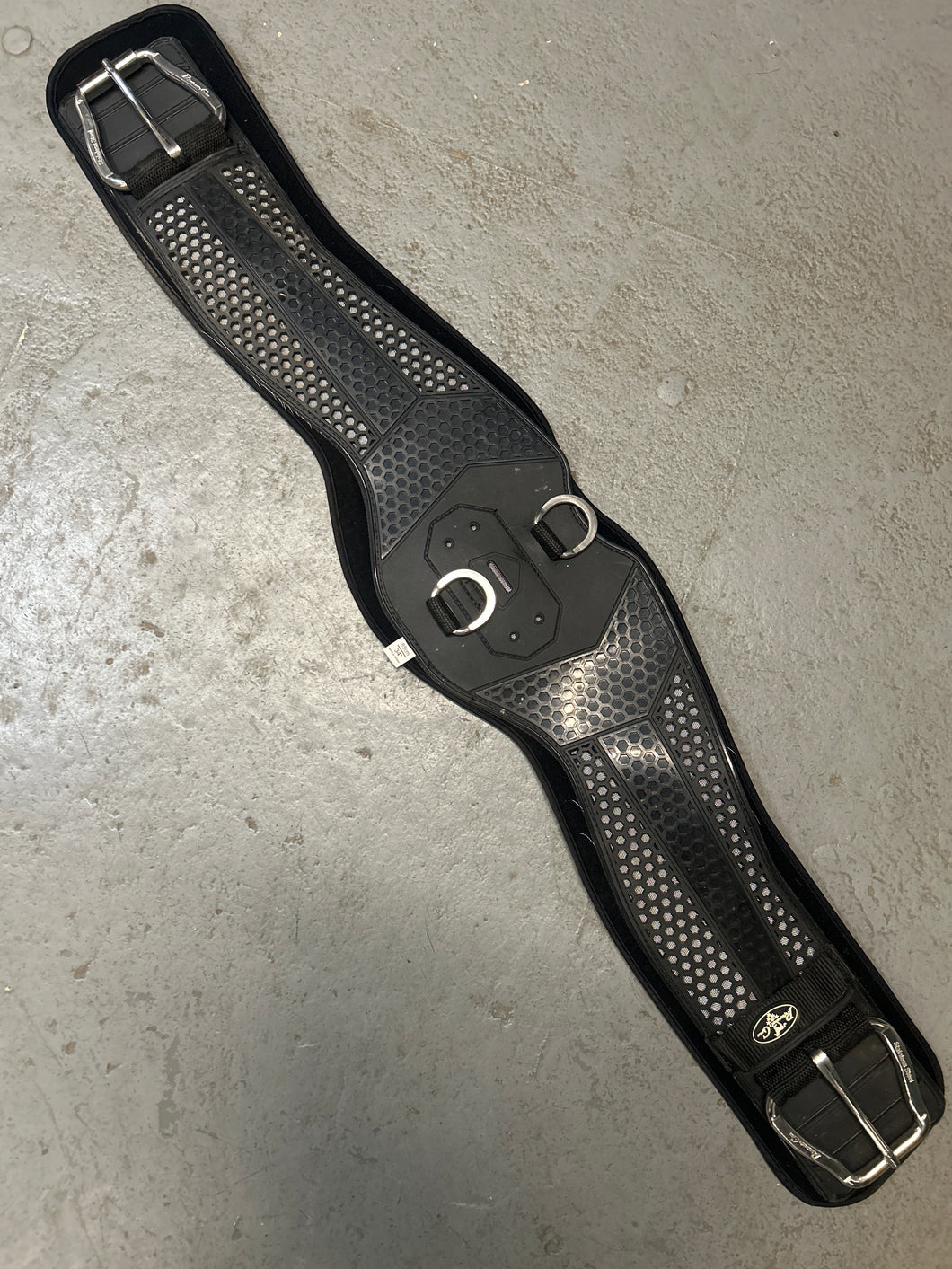 Professional's Choice Contoured VenTech Cinch 34