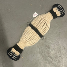 Load image into Gallery viewer, Mohair String Dressage Girth 25&quot;
