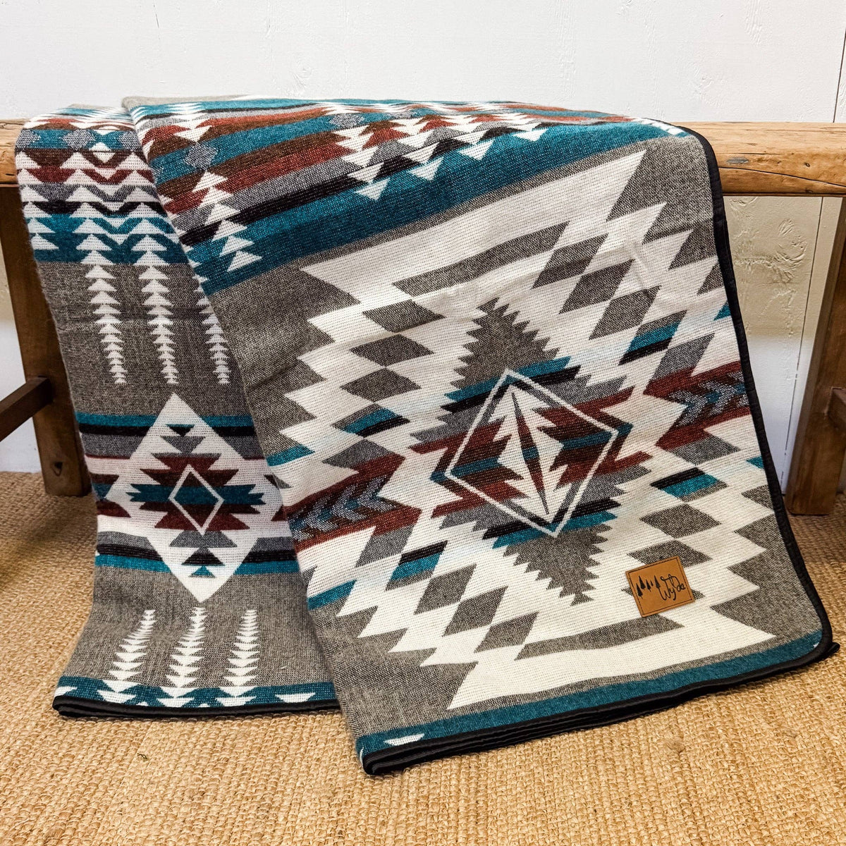 Wylde Brigade - Cuenca Aztec Reversible Blanket: Queen-Wylde Brigade-Evolution Equestrian Co.