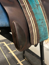 Load image into Gallery viewer, 18&quot; Voltaire Palm Beach 3AA
