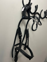 Load image into Gallery viewer, Stubben Freedom Bridle with Magic Tack Browband
