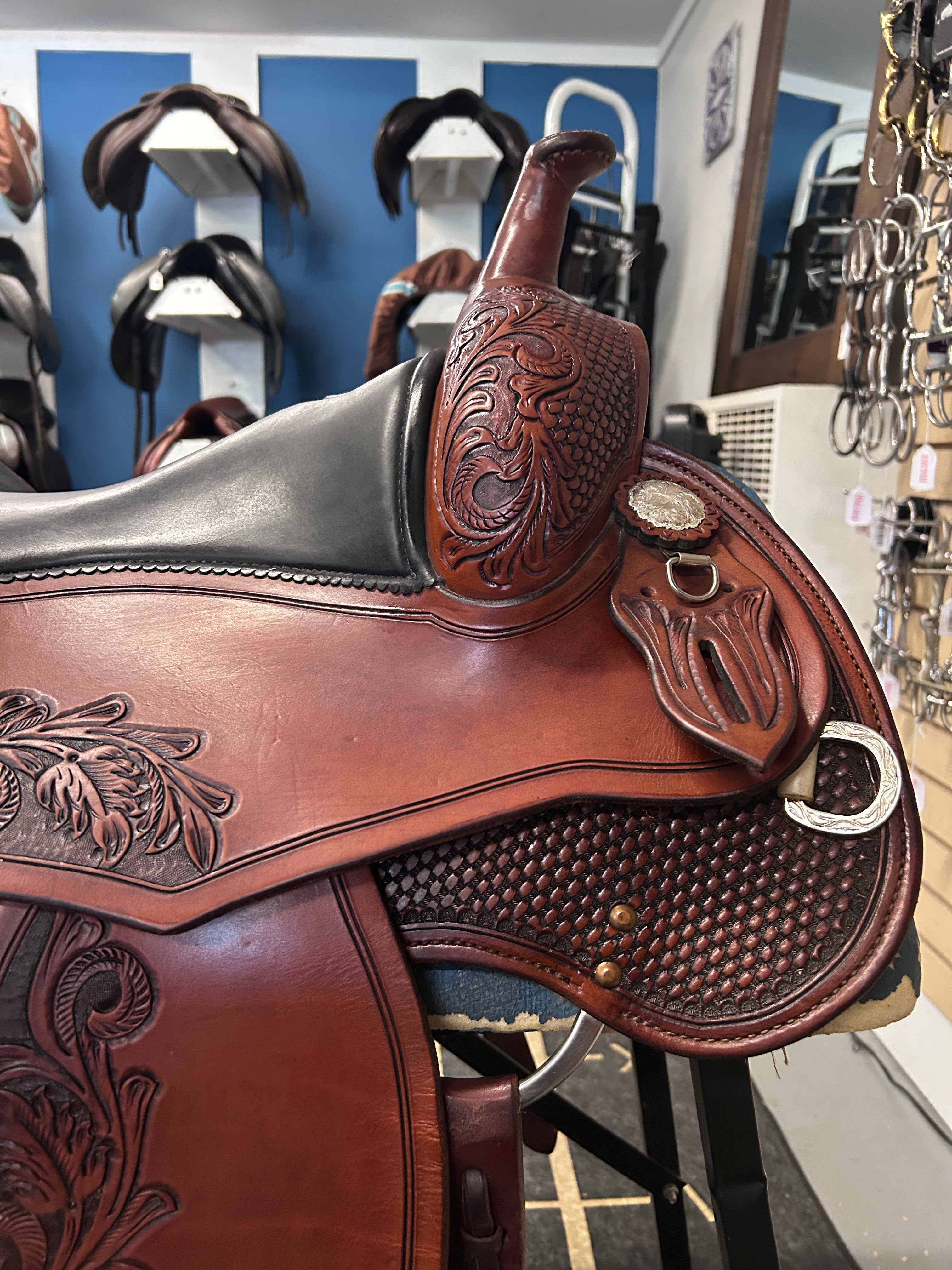 15.5" Continental Western Saddle