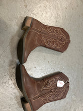 Load image into Gallery viewer, Kid&#39;s Brown Cowboy Boots 2
