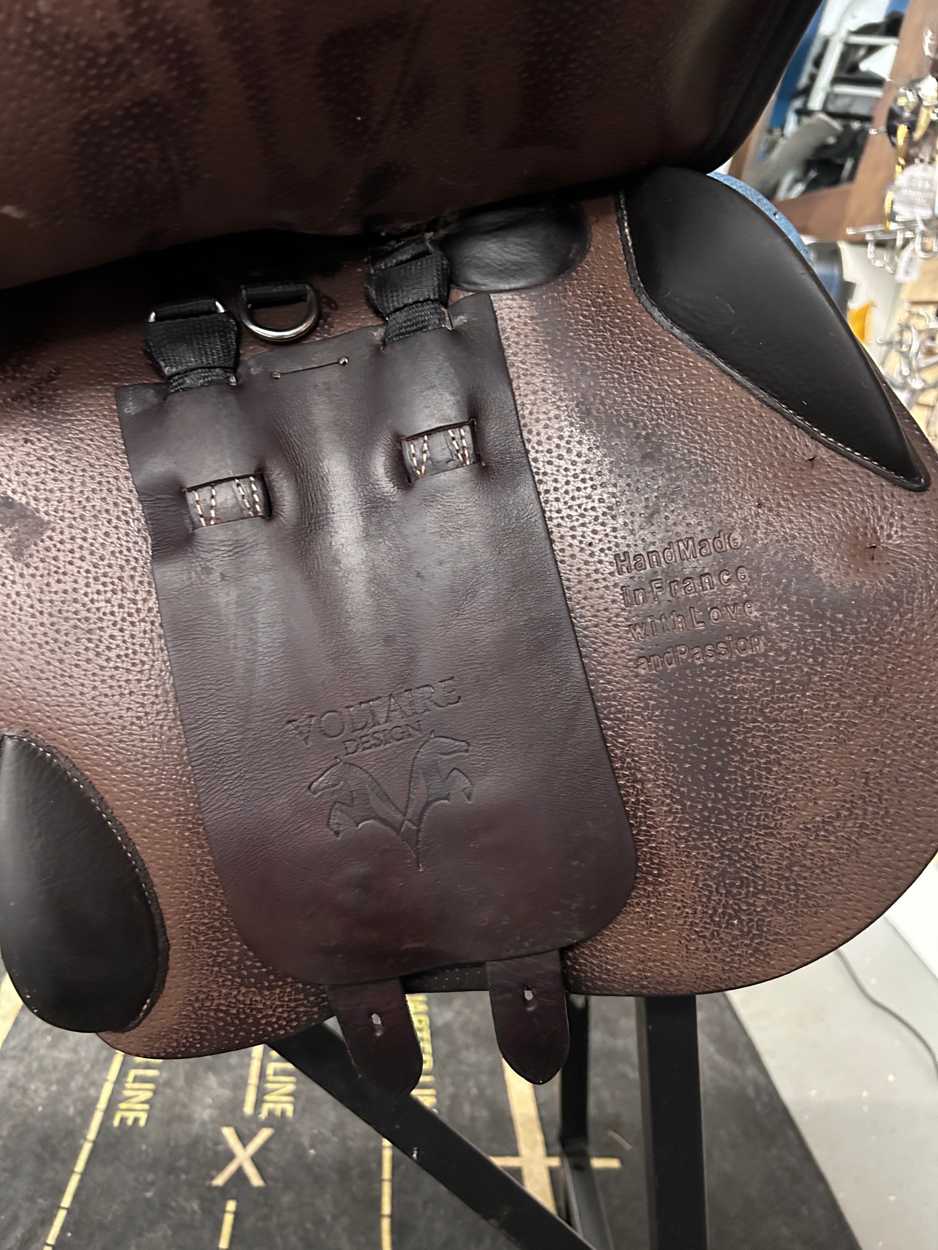 17.5" Voltaire Stuttgart 3A Close Contact Saddle