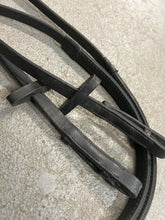 Load image into Gallery viewer, Black Rubber Reins
