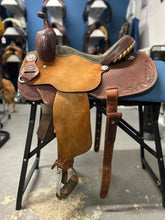 Load image into Gallery viewer, 14&quot; Frontier Barrel Saddle
