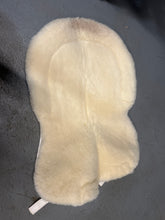 Load image into Gallery viewer, Wool Table Sheepskin Half Pad
