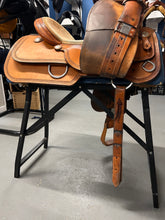 Load image into Gallery viewer, 16&quot; Todd Bailey Western Saddle
