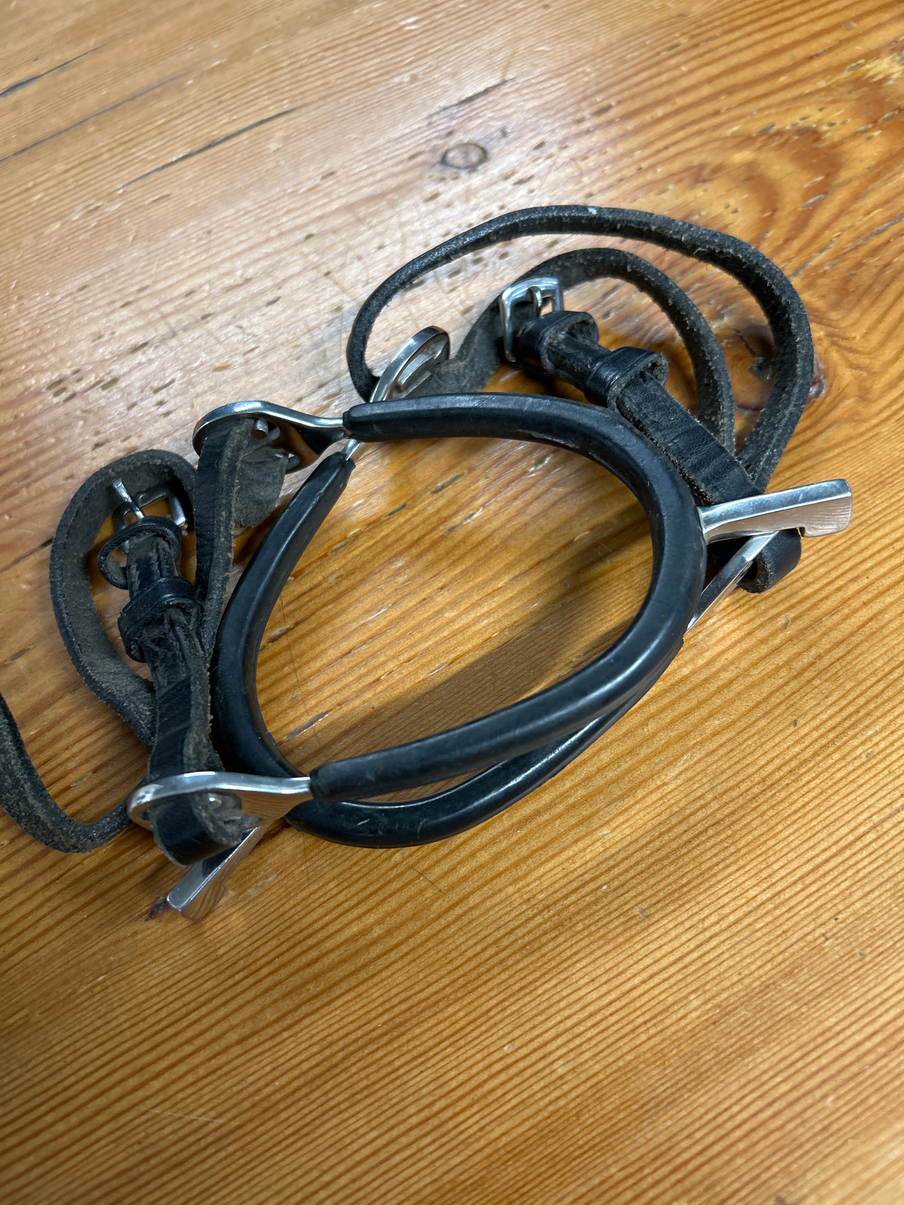 English Hammerhead Spurs with Straps