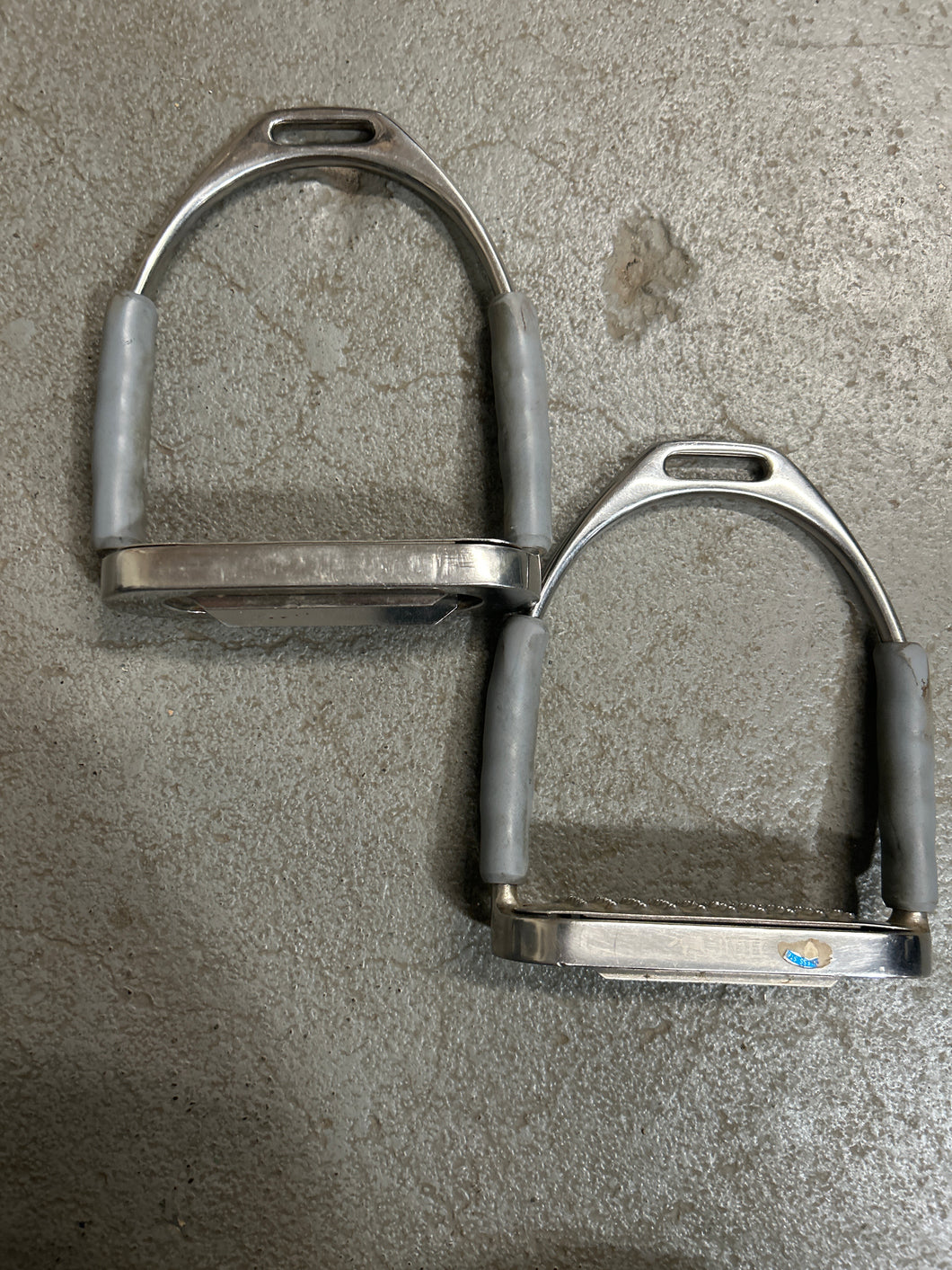 Jointed English Stirrups with Cheese Grater Grips