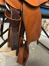 Load image into Gallery viewer, 16&quot; Champion Turf Western Saddle
